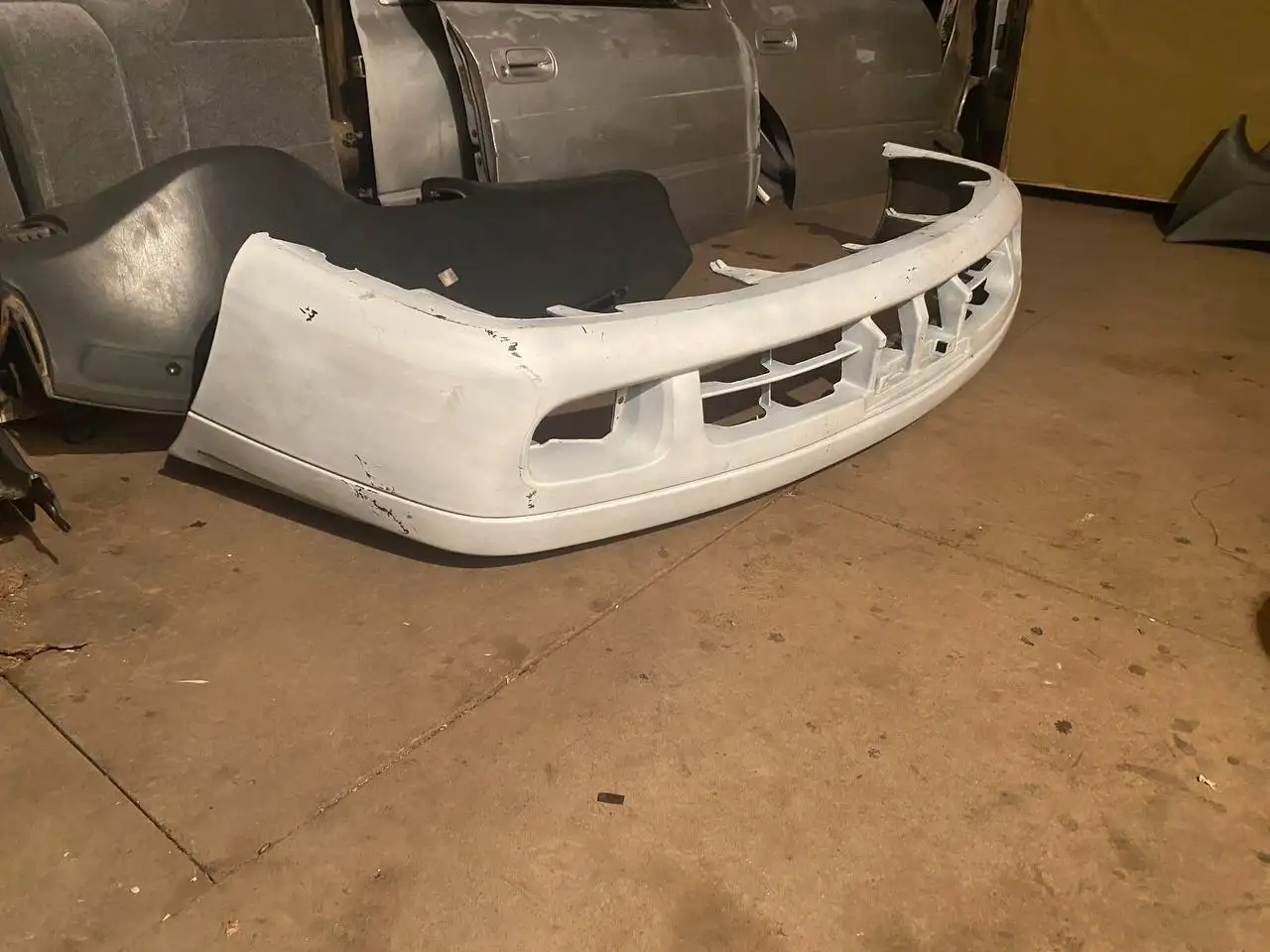 Передний бампер Toyota Corona Premio - Кузовные детали (Запчасти) в Иркутск