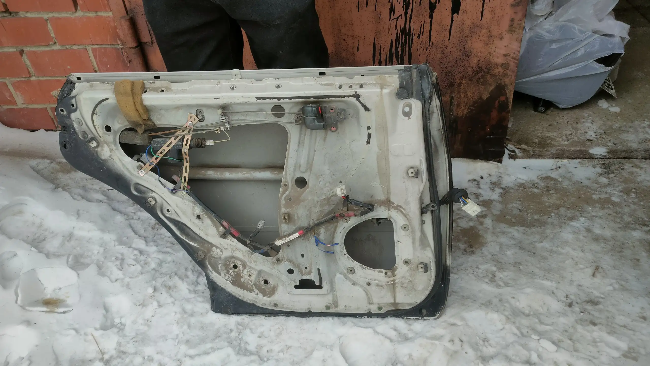 Продам двери Toyota Mark 2 JZX90 в Иркутске - Автомобильные запчасти (Запчасти) в Иркутск