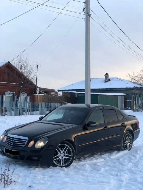 Продам Mercedes E-класс 2007 года - Грузовики и спецтехника в Иркутск