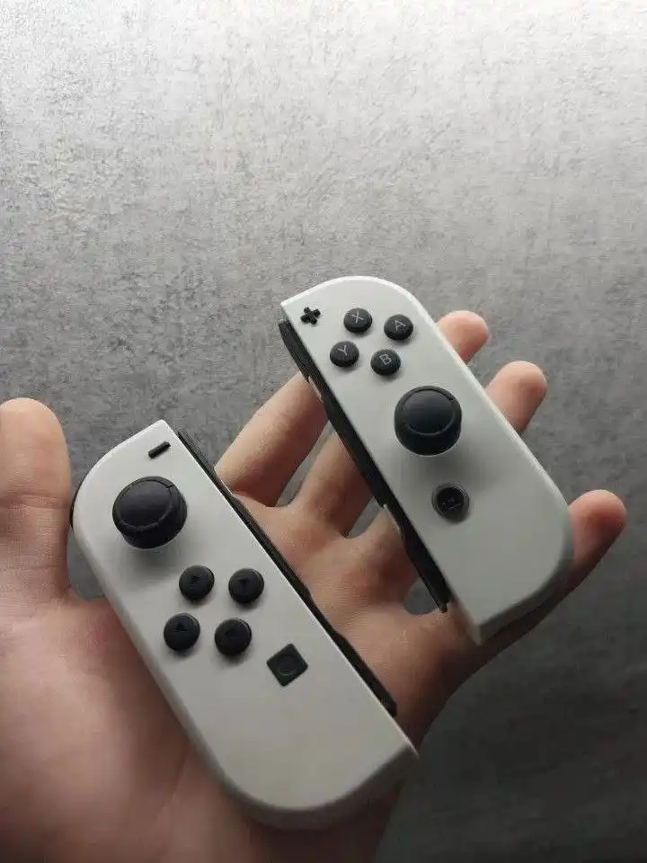 Продам Nintendo Switch OLED прошитую - Игровые консоли (Электроника) в Хабаровск