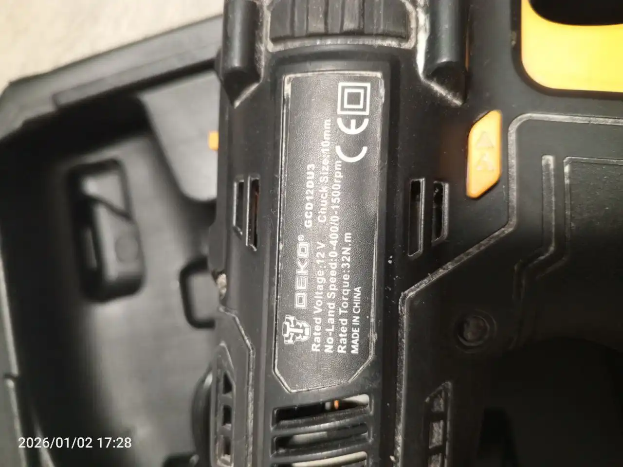 Продается дрель-шуруповерт мощный с полной комплектацией