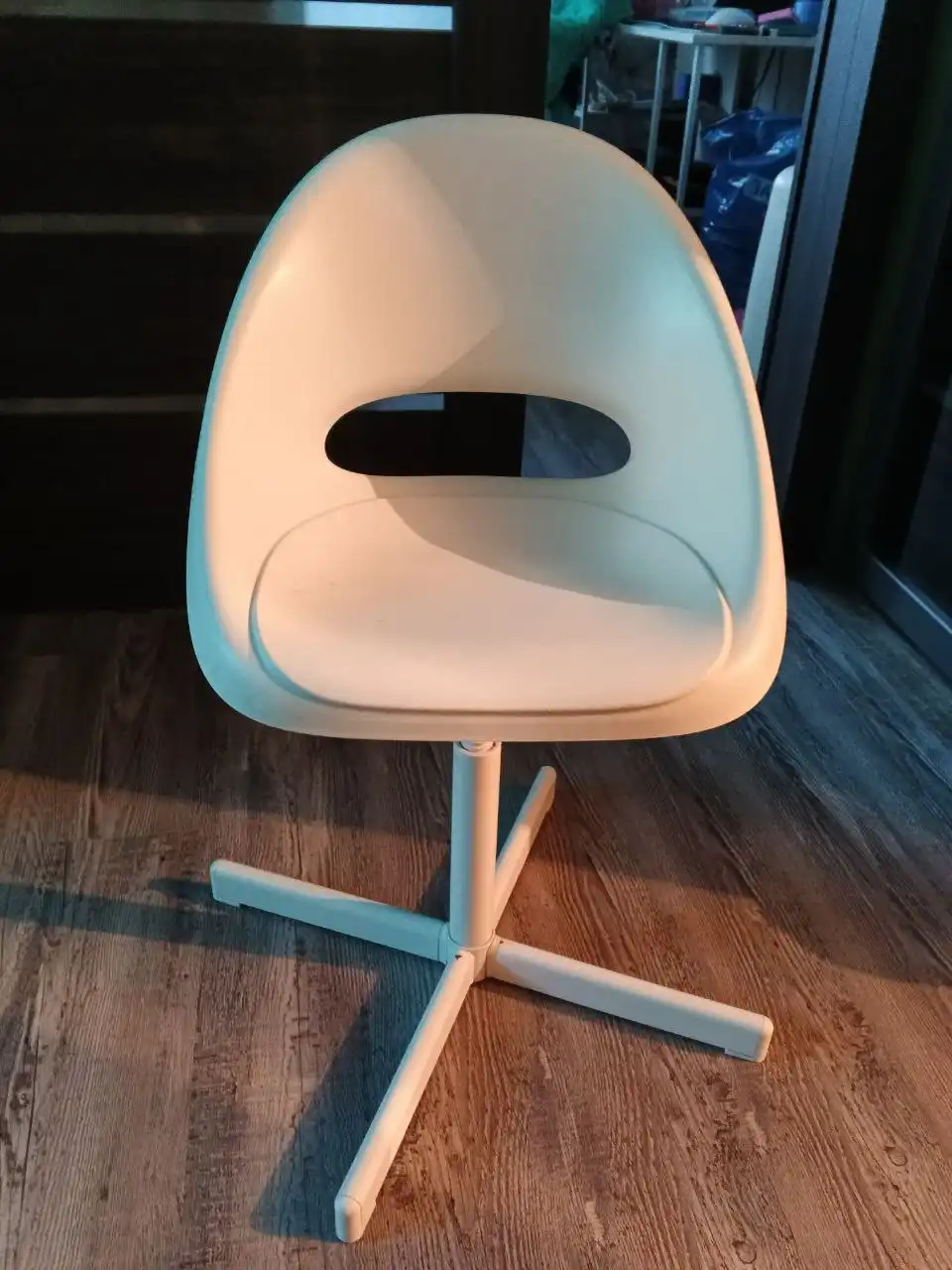 Продам два стула