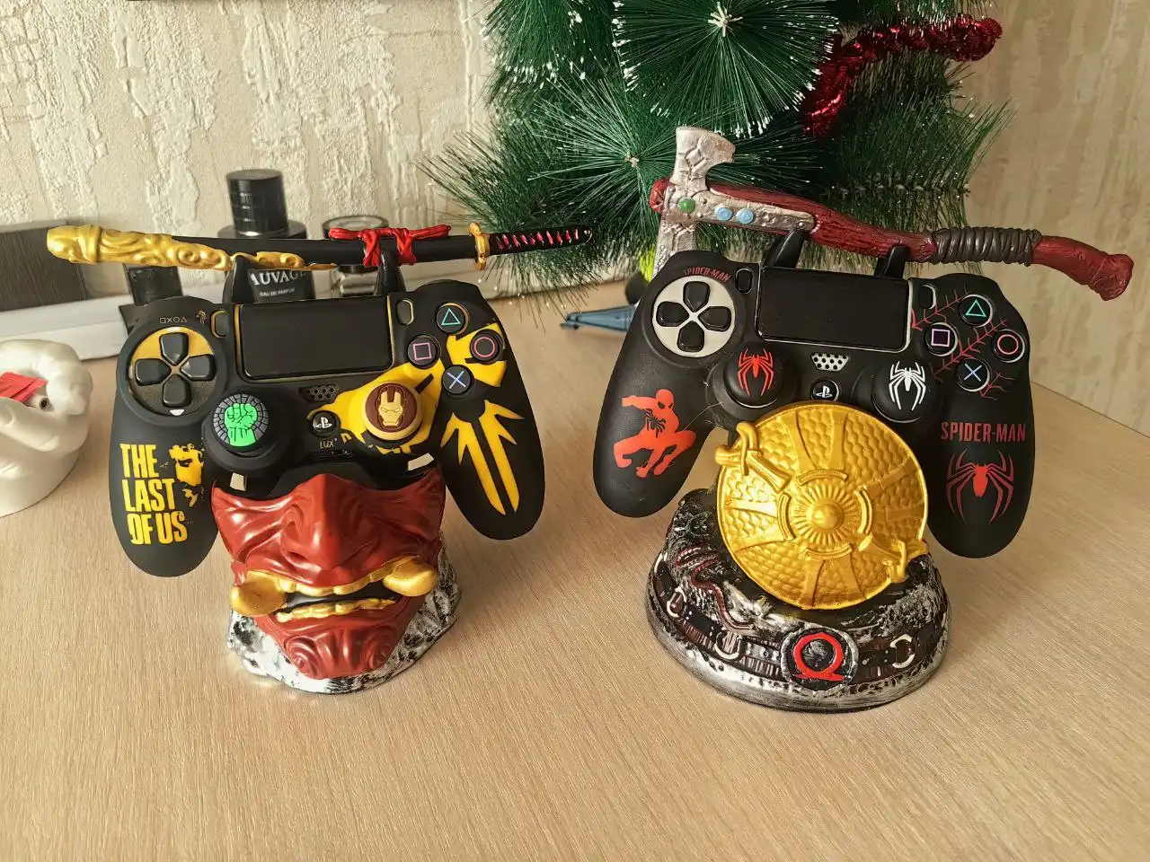 Комплект оригинальных джойстиков Dualshock 4 v2 с аксессуарами