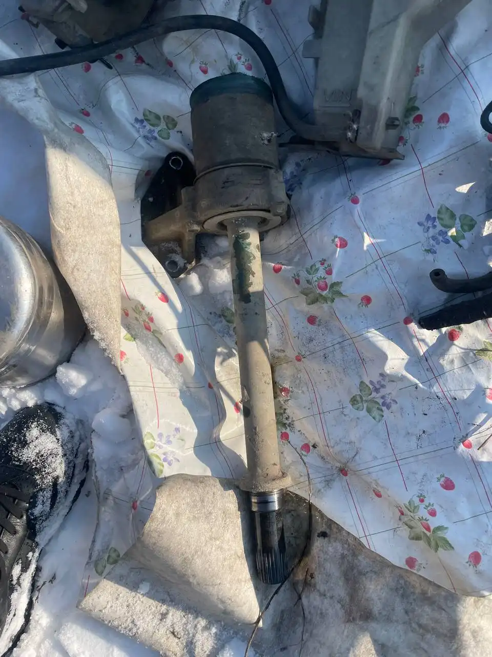 Продам запчасти на Ниссан YD22