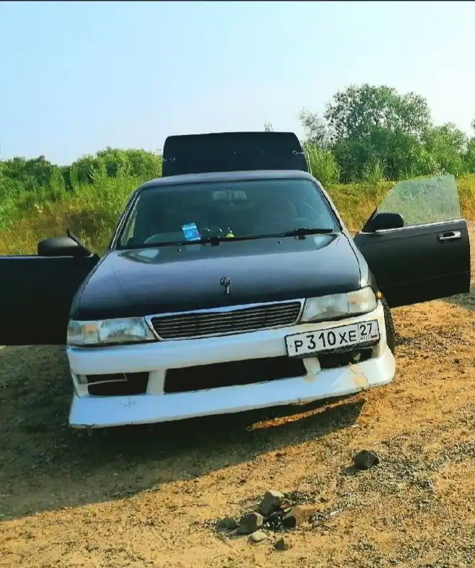 Продам Nissan Laurel 34 дорестайл