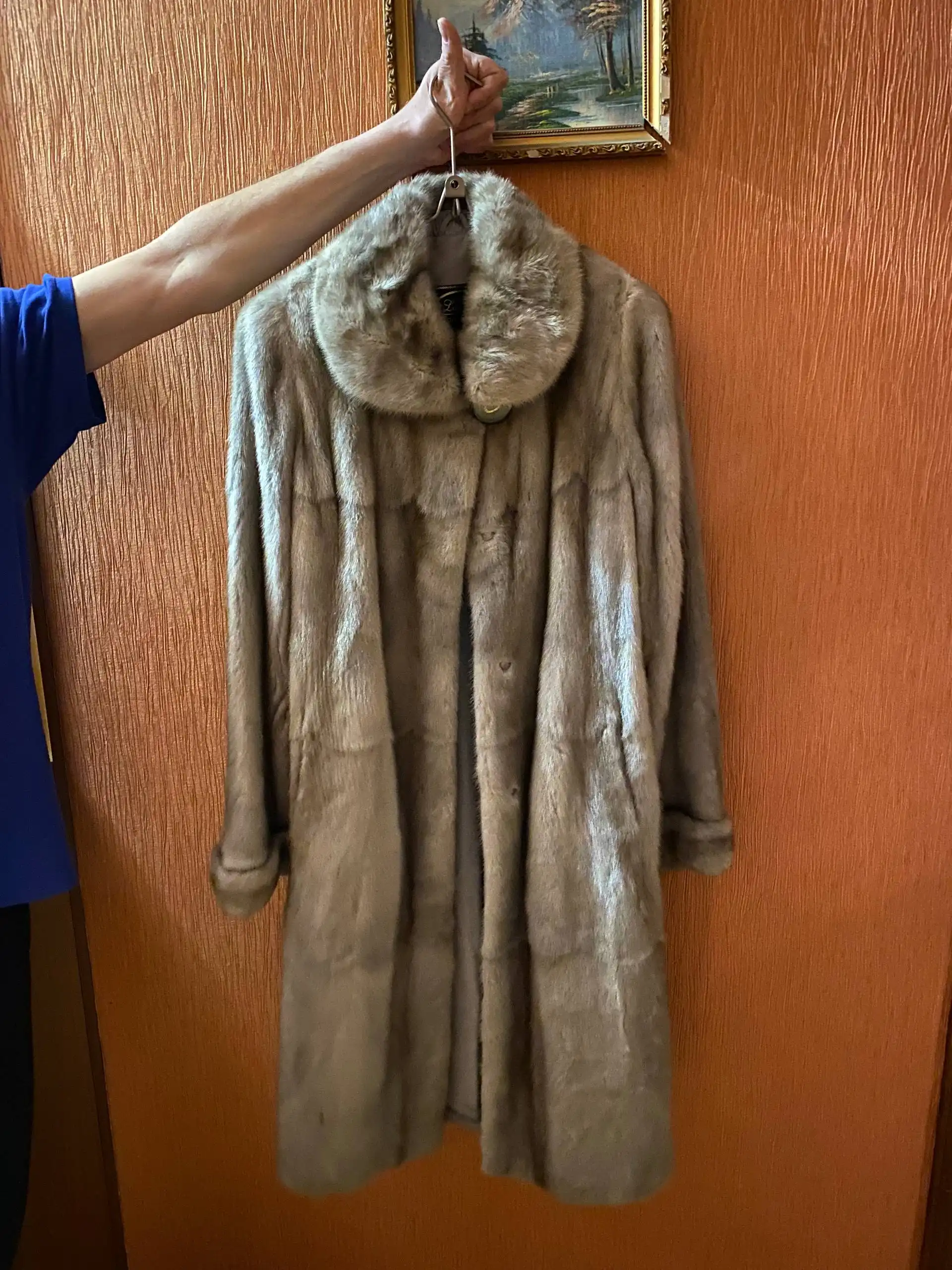 Продам норковую шубу