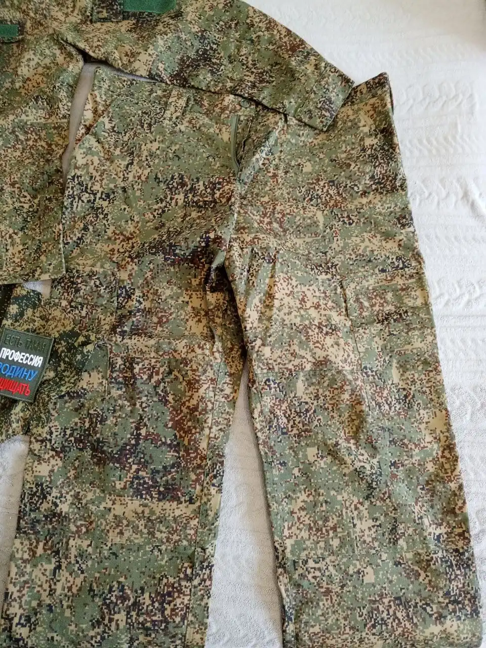 Продажа тактического костюма пиксель с футболкой - Мужская одежда (Одежда) в Хабаровск