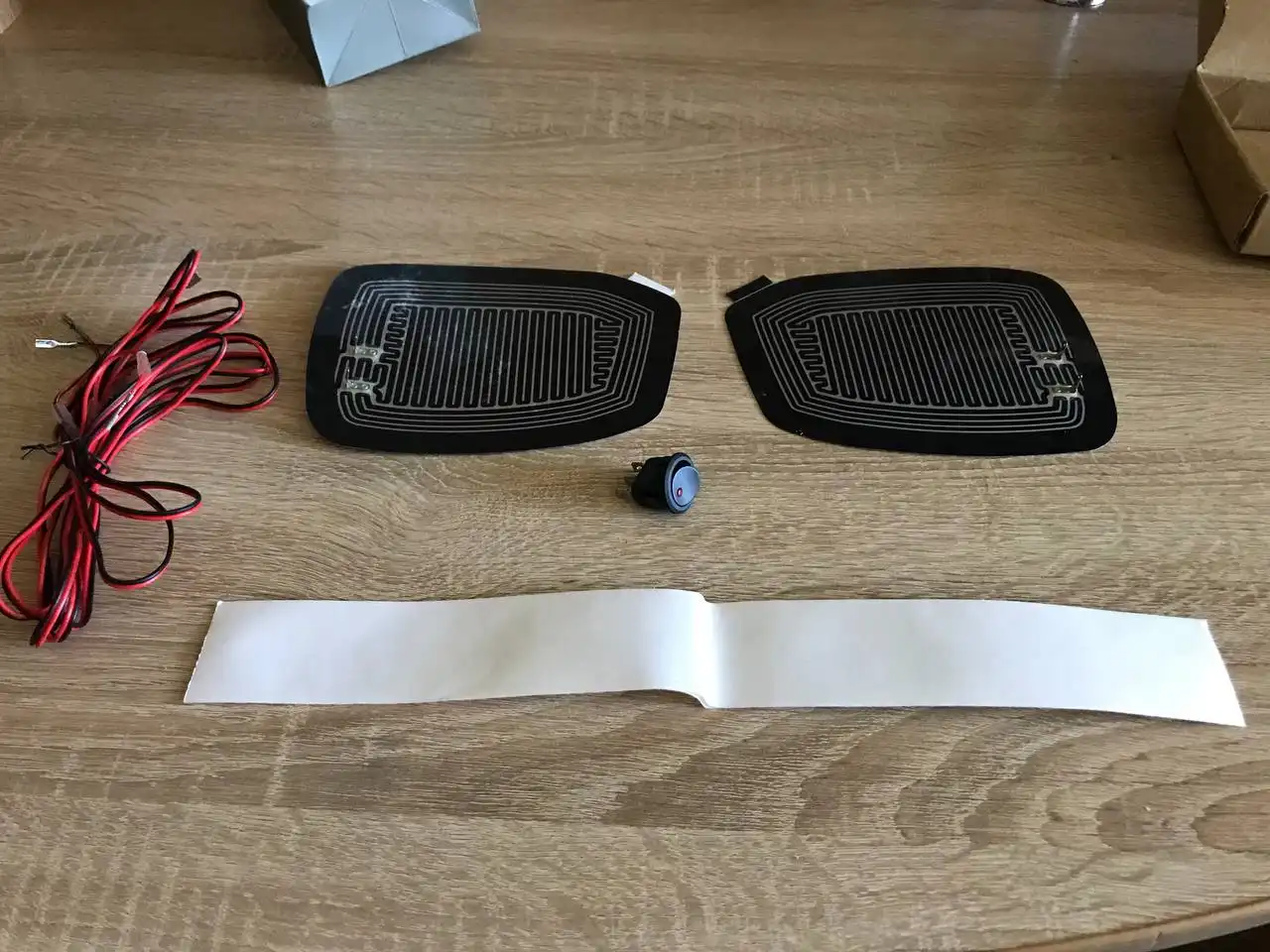 Продажа детского кресла, микрофона, электронасоса, компрессора и подогрева зеркал - Барахолка в Хабаровск