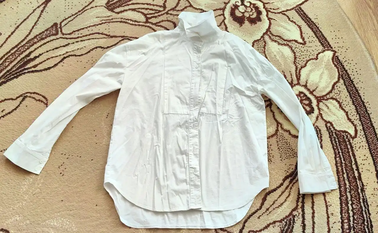Белые рубашки размер 44-46 - Рубашки (Одежда) в Хабаровск