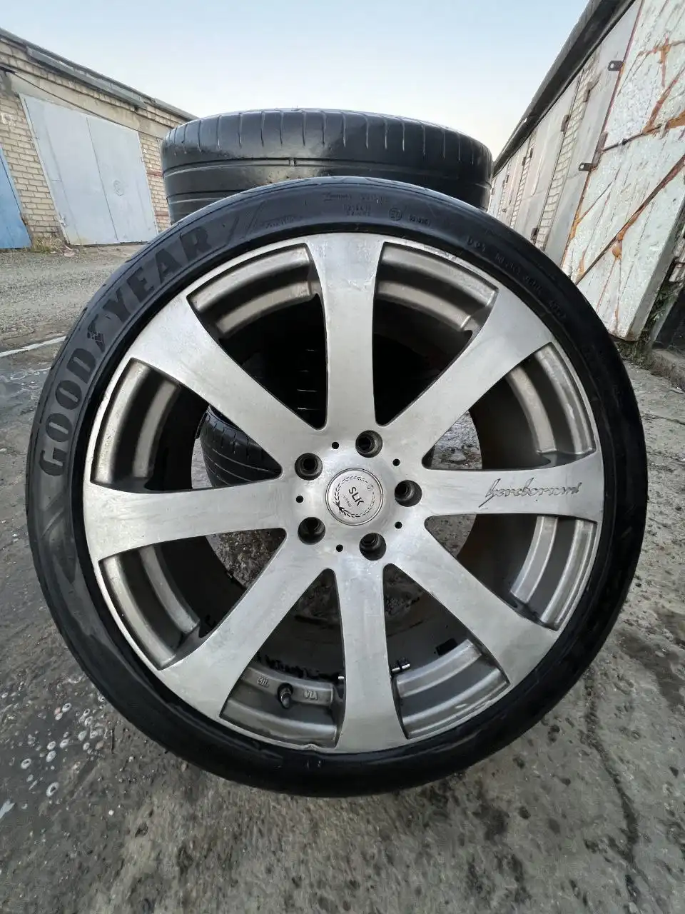 Продам летние колеса R18 - Шины и диски (Авто) в Хабаровск