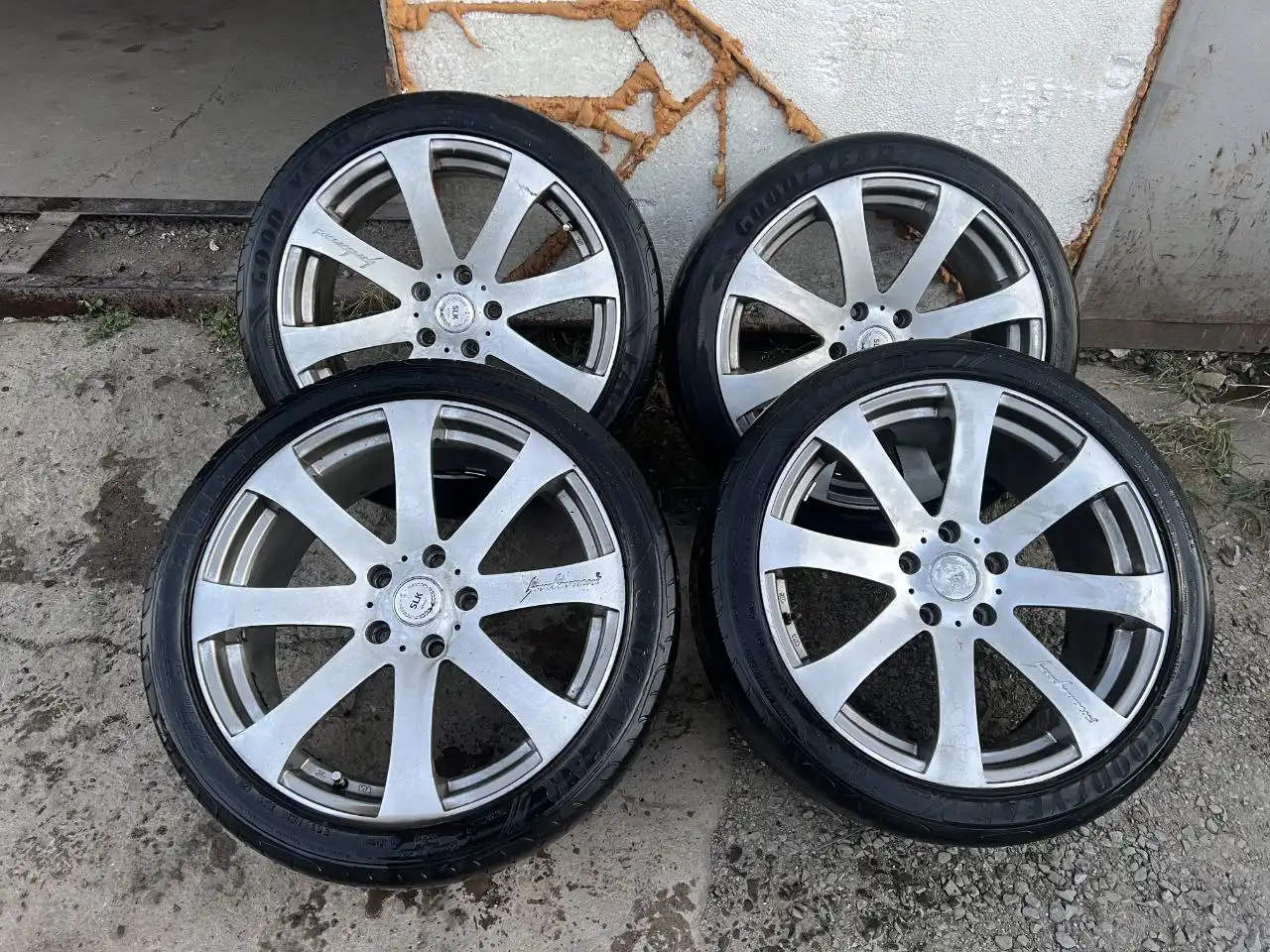 Продам летние колеса R18 - Шины и диски (Авто) в Хабаровск