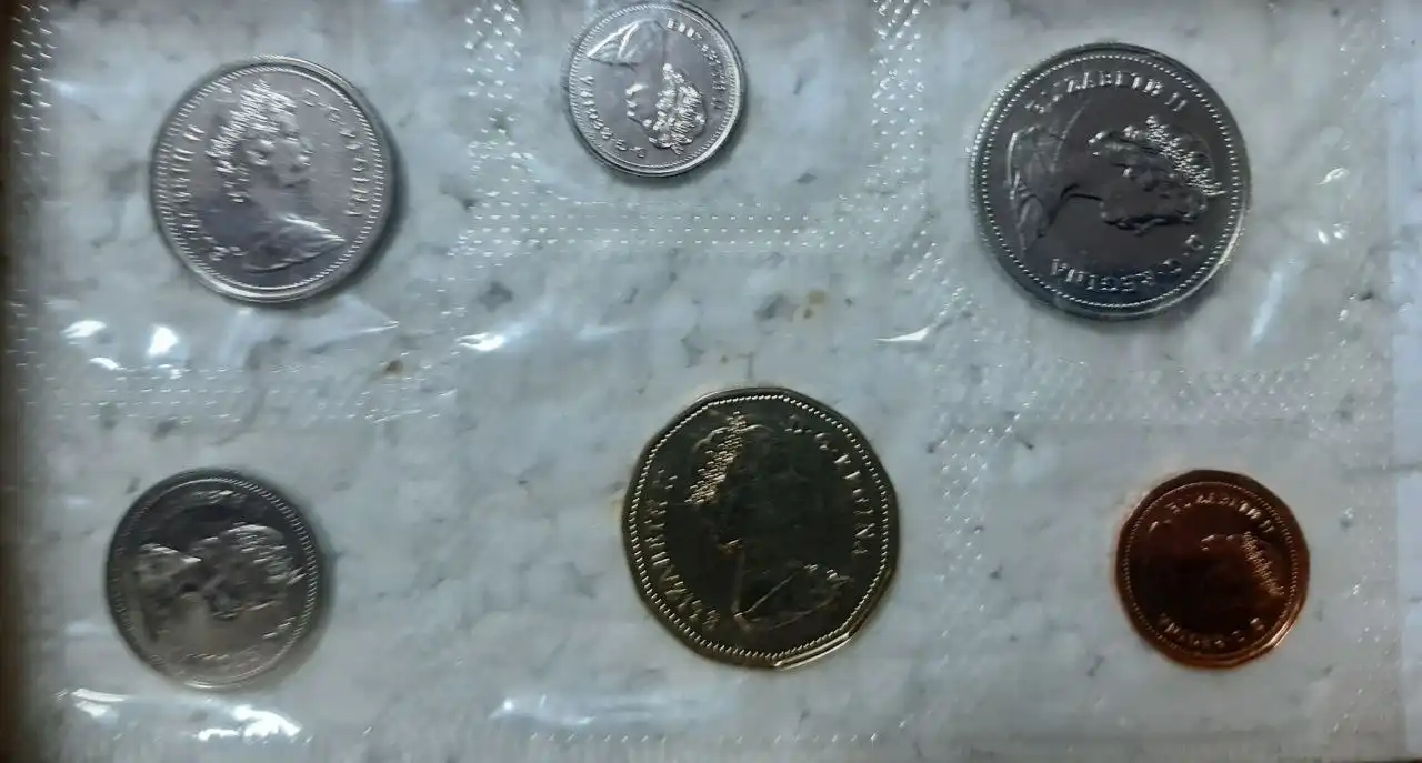 Канадский набор монет качества пруф 1989 года - Нумизматика (Хобби и отдых) в Владивосток