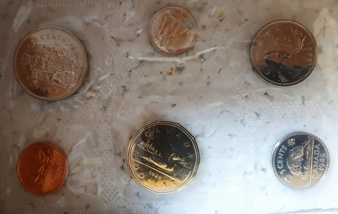 Канадский набор монет качества пруф 1989 года - Нумизматика (Хобби и отдых) в Владивосток