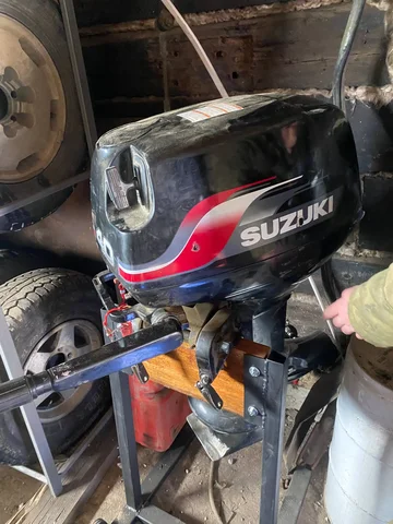 Продам лодочный мотор Сузуки 40 - частное объявление в Биробиджан