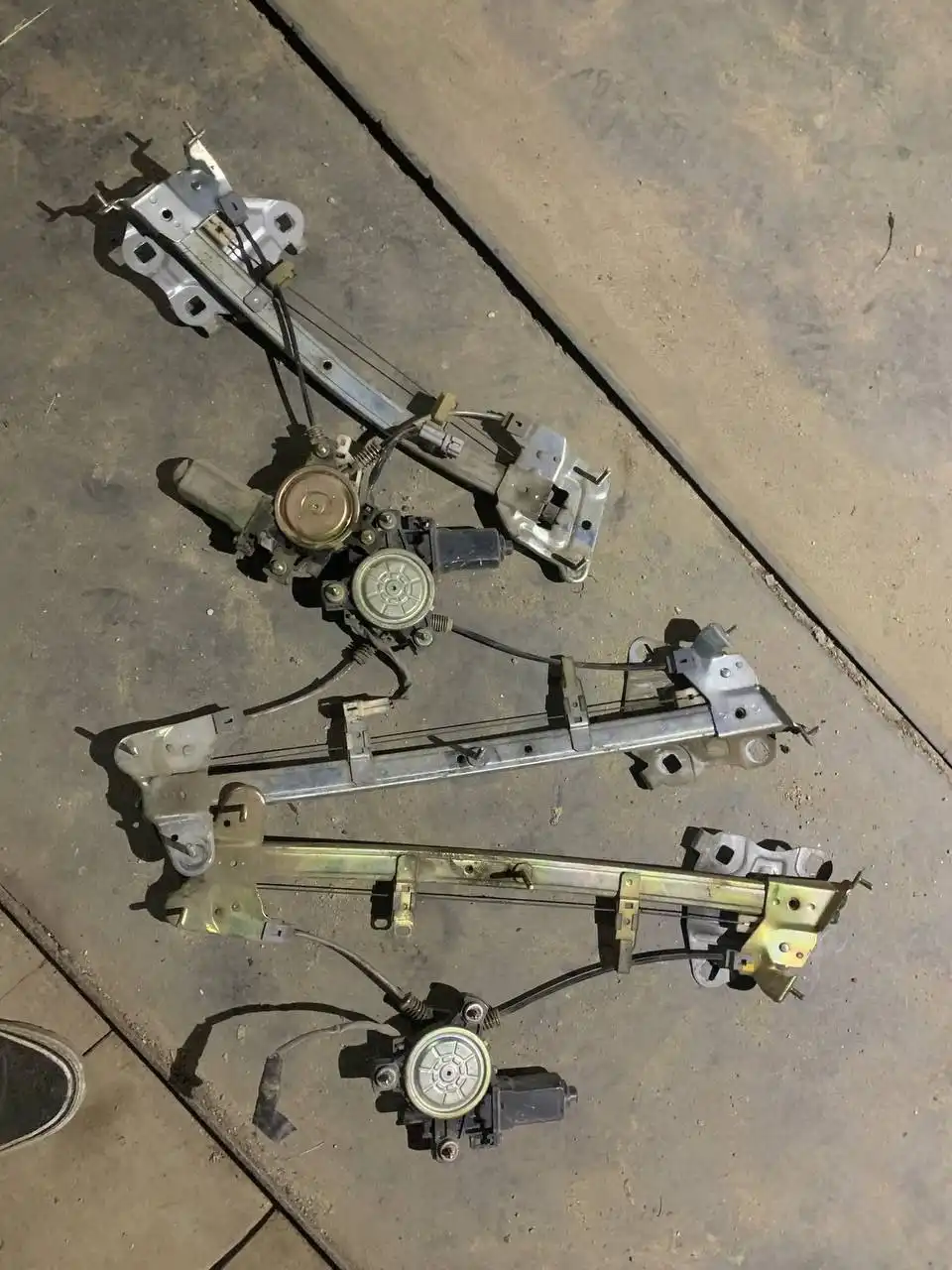 Продам стеклоподъёмники на марк 2 90 чайзер 99 - Автозапчасти (Запчасти) в Хабаровск