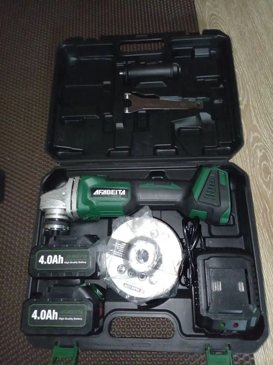 Продам электро болгарку новую с неисправным моторчиком - Электроника в Хабаровск