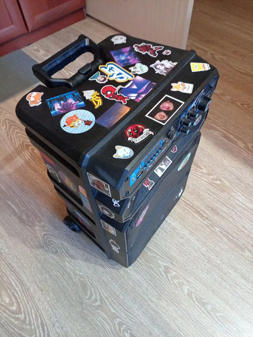 Колонка сабвуфер блютуз аукс в отличном состоянии - Аудиотехника (Электроника) в Хабаровск