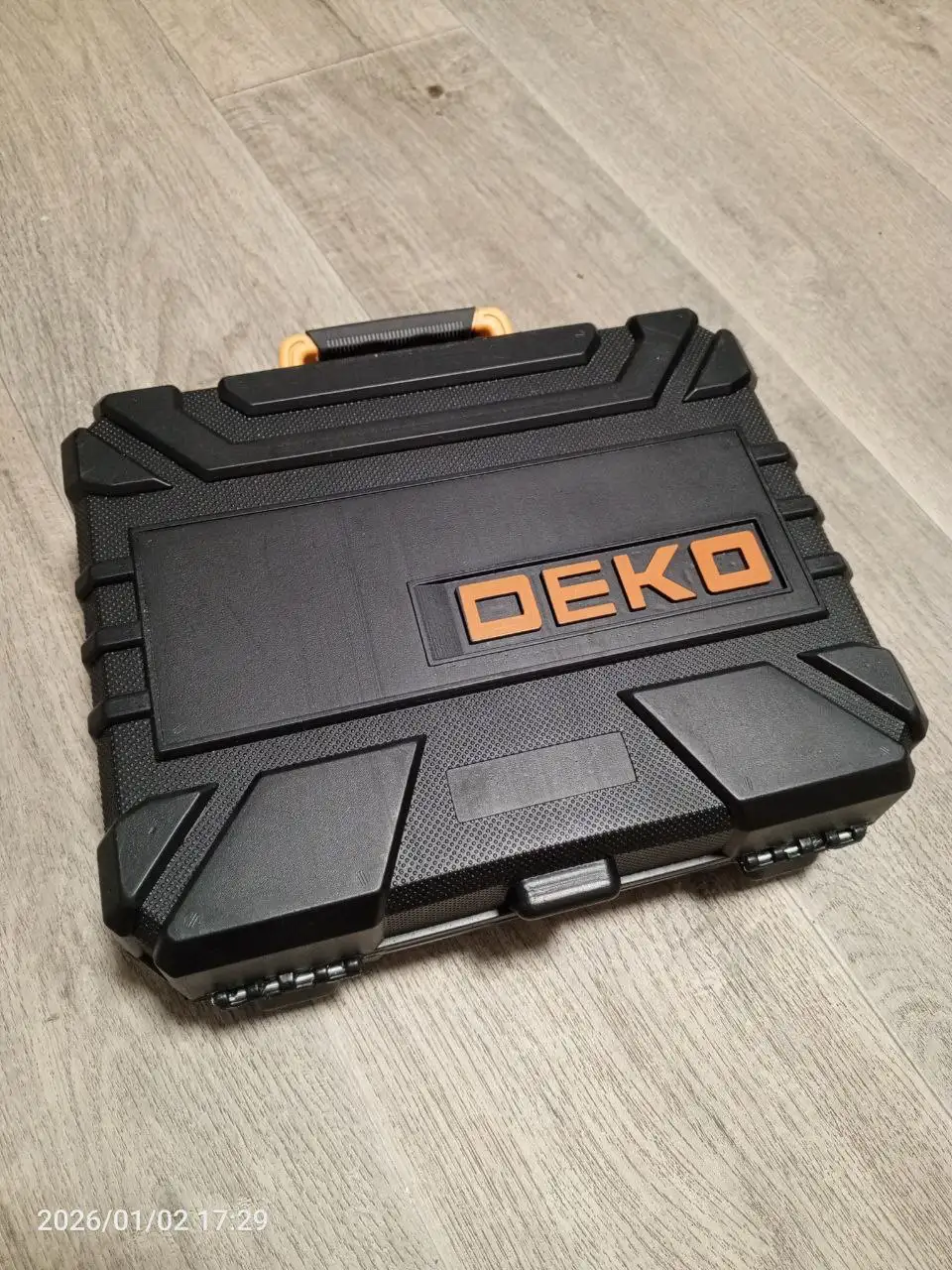 Шуруповёрт-гайковёрт мощный полный комплект - Барахолка в Хабаровск