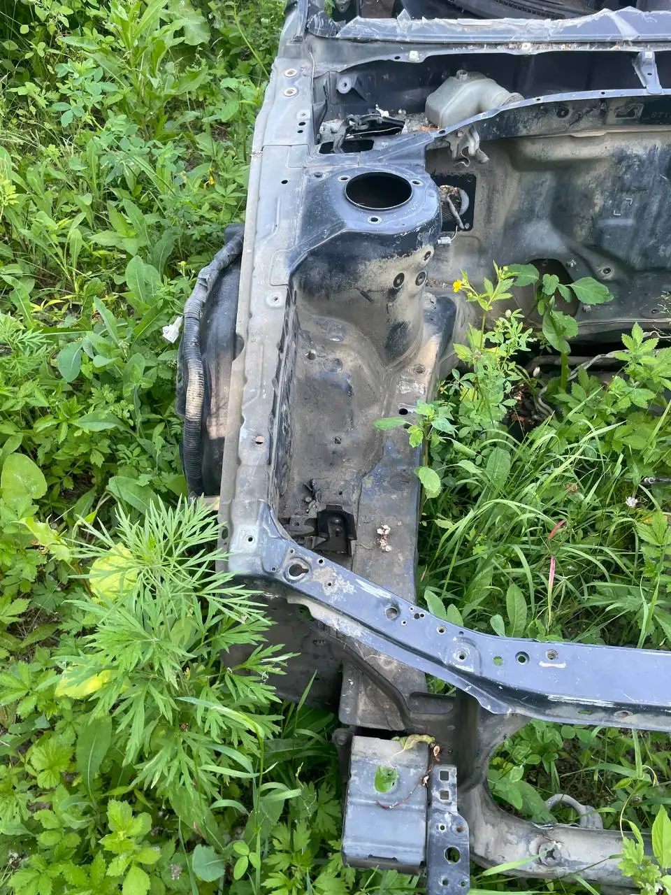 Продам телевизор на корону бочку, колдина 190 вместе с кузовом - Телевизоры (Электроника) в Хабаровск