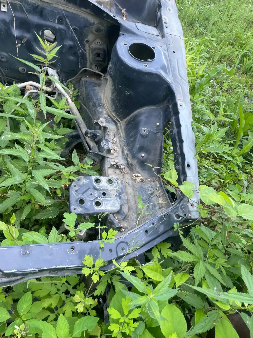 Продам телевизор на корону бочку, колдина 190 вместе с кузовом - Телевизоры (Электроника) в Хабаровск