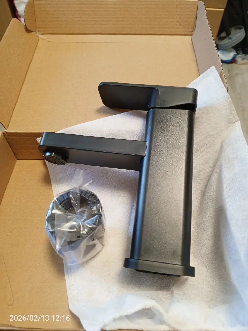 Продажа нового стильного смесителя в ванную - Сантехника (Для дома и дачи) в Хабаровск