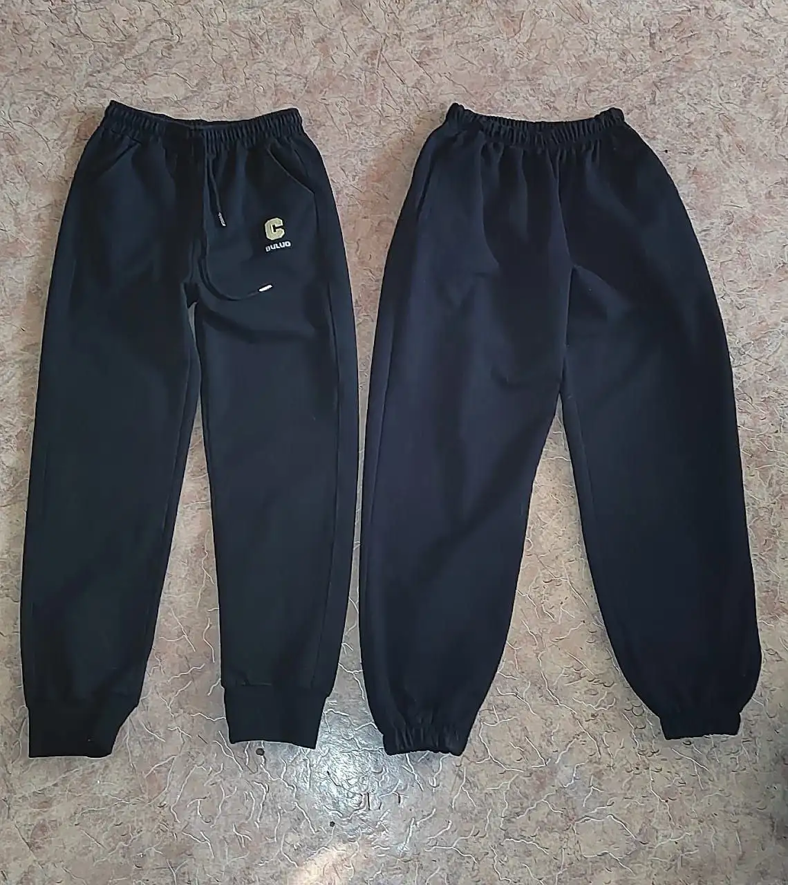 Детские спортивные штаны в хорошем состоянии - Детская одежда (Одежда) в Хабаровск