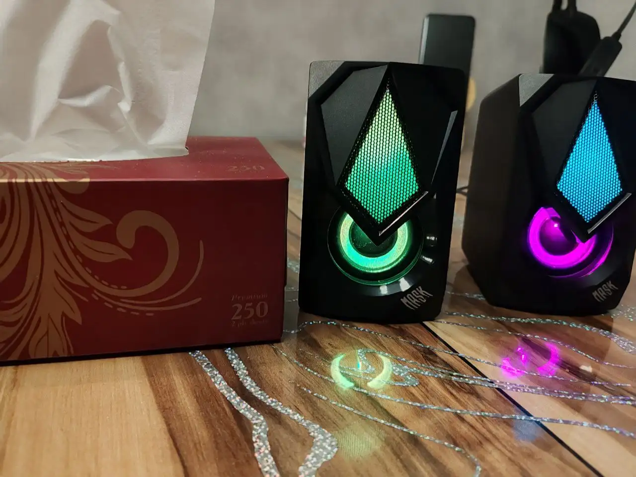 Компьютерные колонки в отличном состоянии - Аудиотехника (Электроника) в Хабаровск