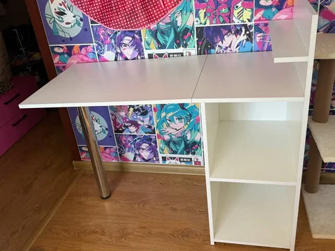 Продам маникюрный стол - Красота и здоровье в Хабаровск