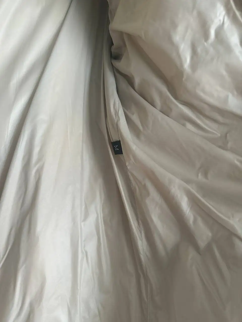 Облегченный пуховик 44 размера - Верхняя одежда (Одежда) в Хабаровск