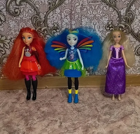 Куклы в хорошем состоянии - Одежда для беременных в Хабаровск