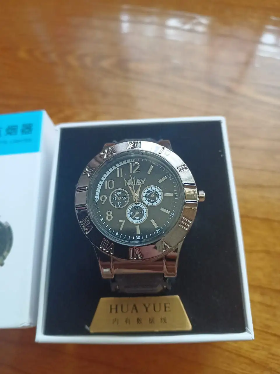 Продаются новые стильные часы-зажигалка - Аксессуары (Электроника) в Хабаровск