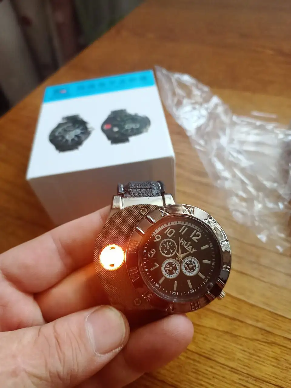 Продаются новые стильные часы-зажигалка - Аксессуары (Электроника) в Хабаровск