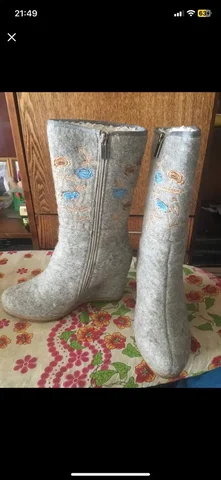 Тёплые почти новые женские сапоги 37 размер - частное объявление в Хабаровск