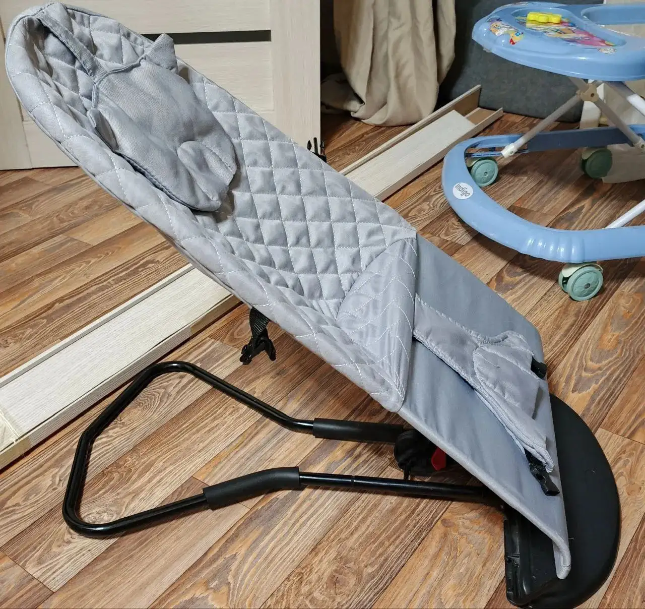 Продам палатку, детскую кроватку с матрасом и шезлонг - Барахолка в Хабаровск