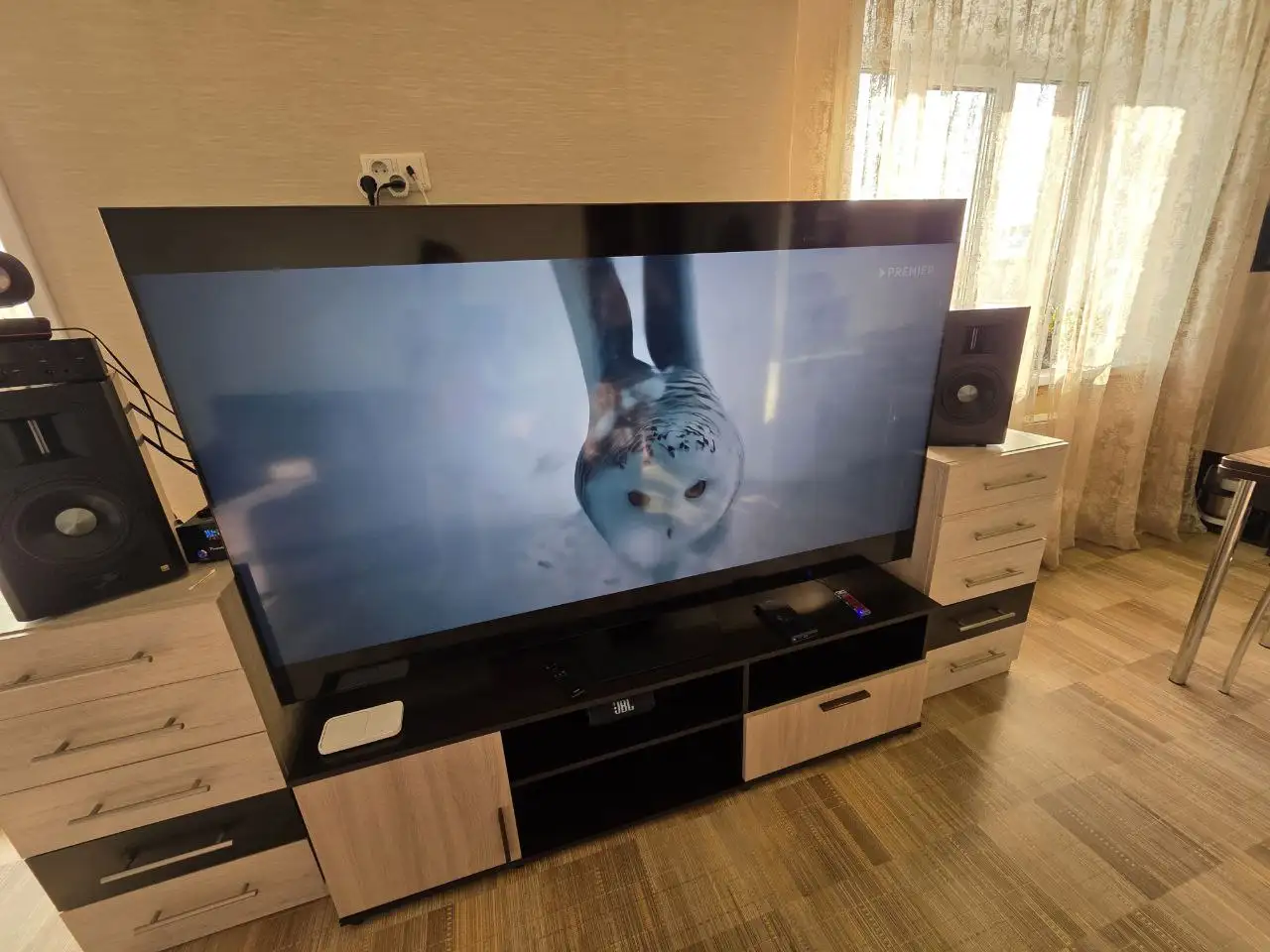 Телевизор Samsung 75" в идеальном состоянии - Телевизоры (Электроника) в Хабаровск