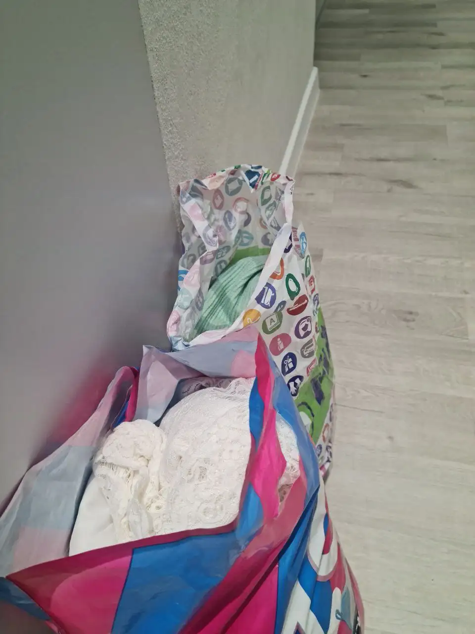 Продам женские вещи б/у размер 46-48 - Женская одежда (Одежда) в Хабаровск