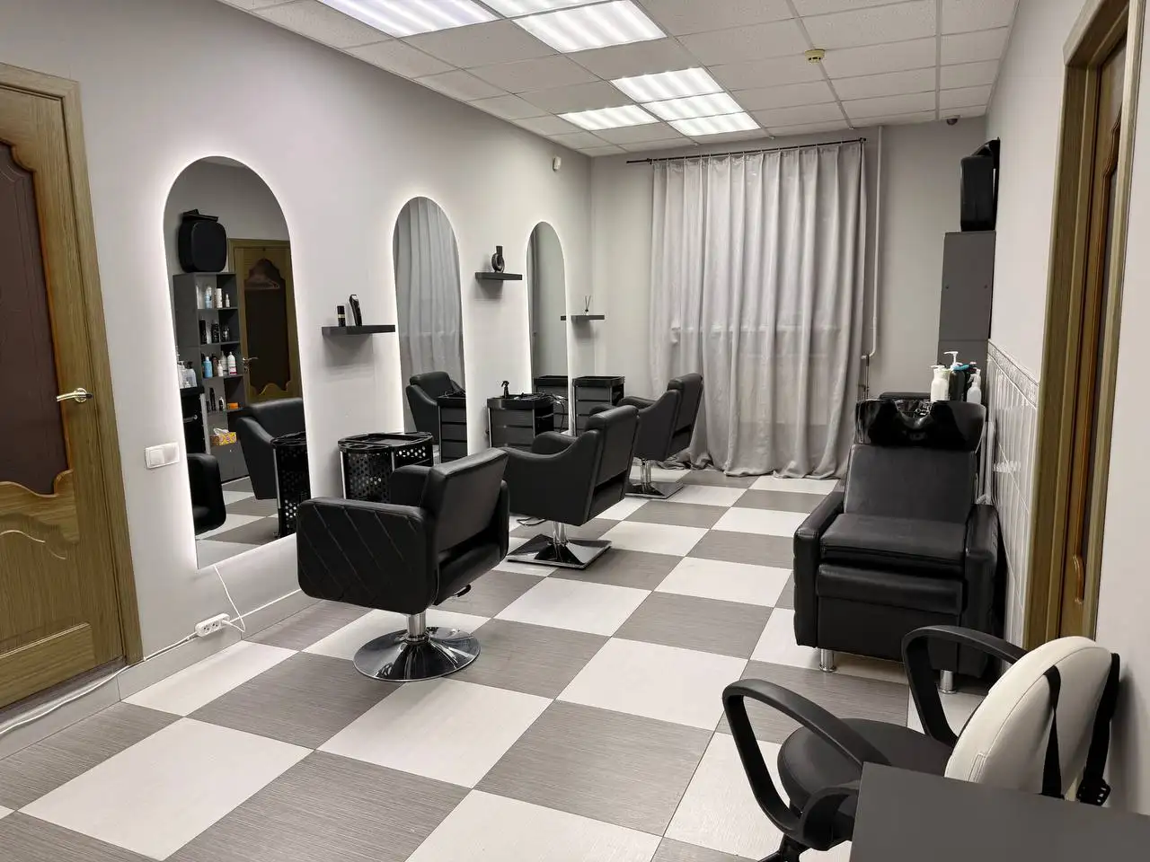 Сдам в аренду рабочие места - Аренда (Услуги) в Хабаровск