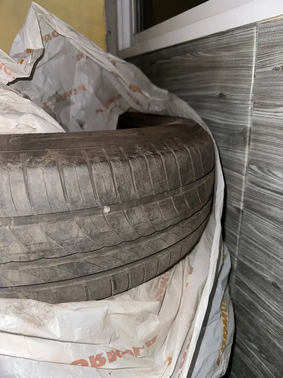 Продам летнюю резину Pirelli Cinturato P1 195/65 R15 - Шины и диски (Авто) в Хабаровск