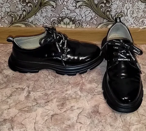 Женская лакированная обувь размер 36 - частное объявление в Хабаровск