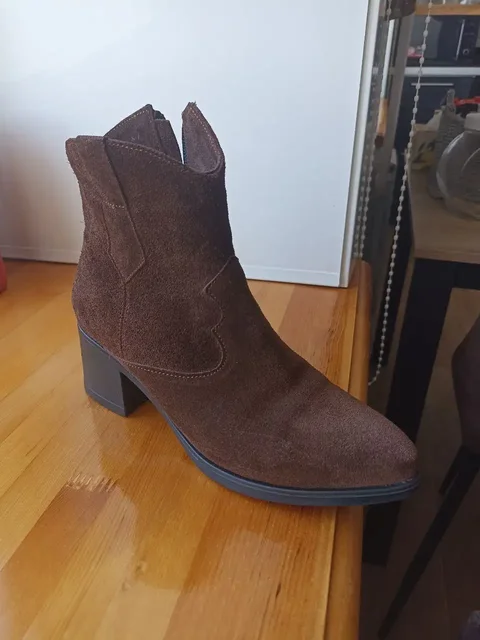 Продам новые туфли из натуральной замши размер 36-37 - частное объявление в Хабаровск