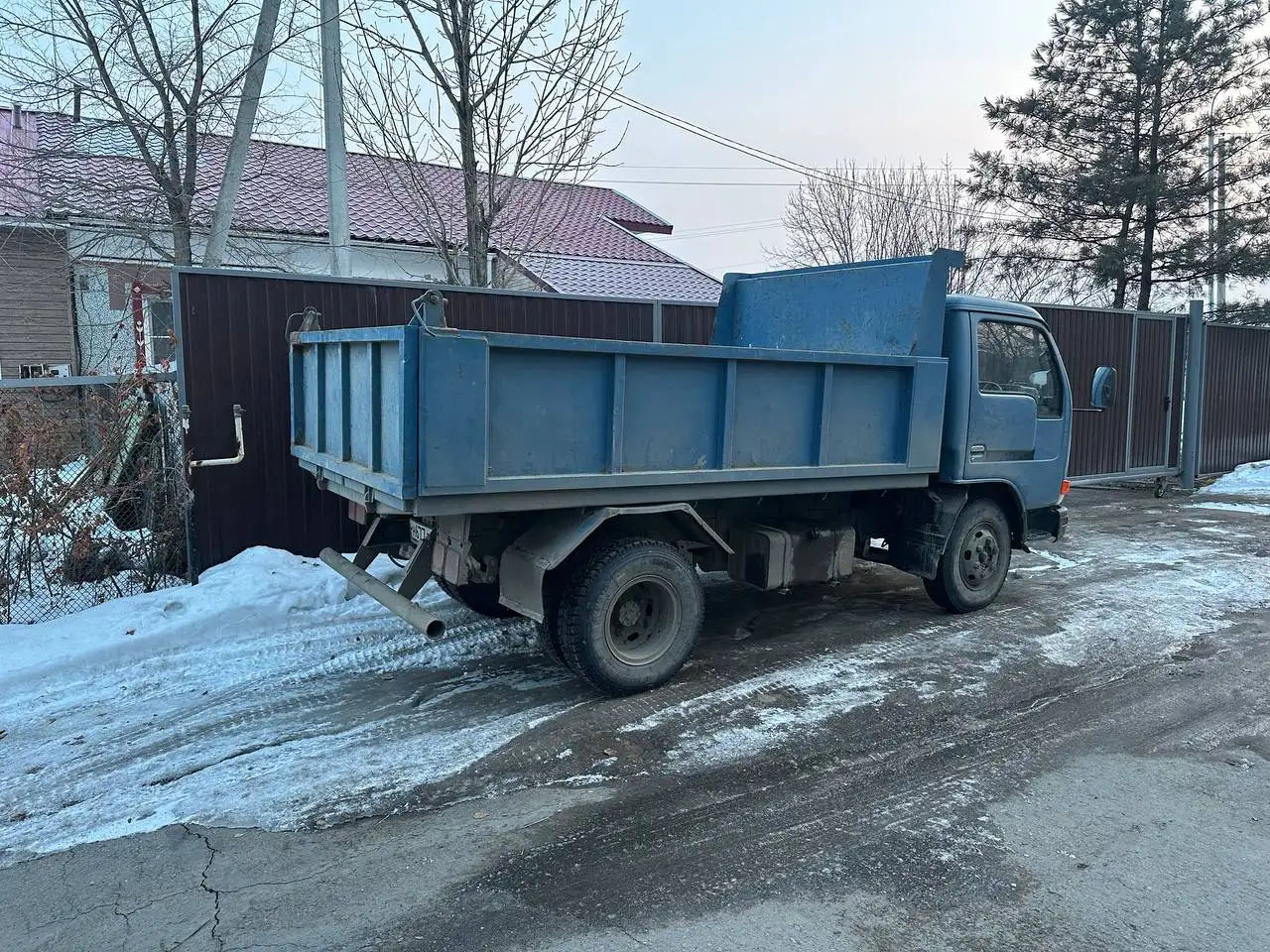 Услуги грузоперевозок, демонтажа и земельных работ в Хабаровске - Грузоперевозки (Услуги) в Хабаровск