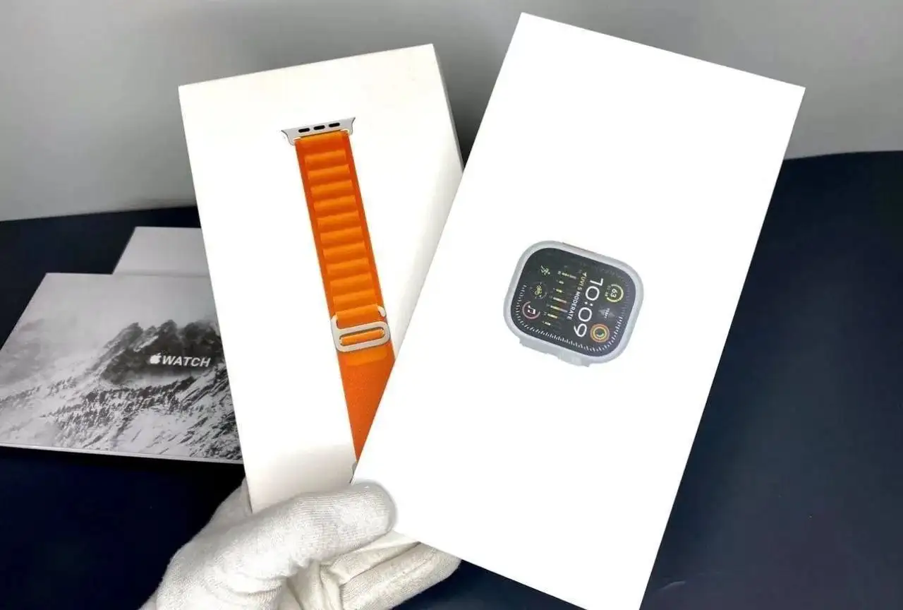 Apple Watch Ultra 2 с яблоком при включении - Смарт-часы (Электроника) в Хабаровск