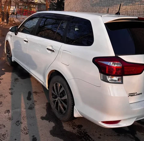 Продажа Toyota Corolla Fielder 2015 года - Внедорожники/кроссоверы в Хабаровск