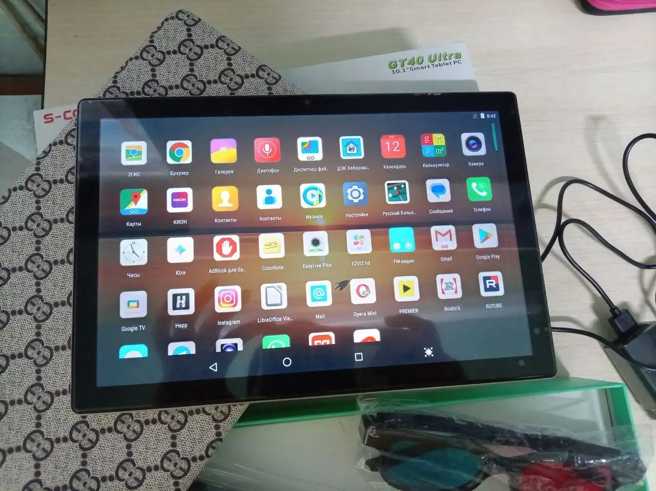 Планшет в идеальном состоянии с полным комплектом - Планшеты (Электроника) в Хабаровск