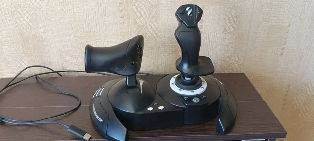 Авиаджойстик Thrustmaster T.Flight Hotas One - Игровые аксессуары в Хабаровск