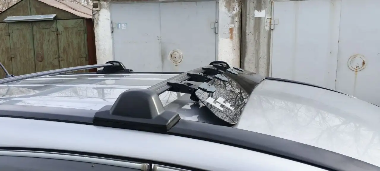 Продам фейринг (спойлер) для рейлингов на крышу авто - Запчасти (Авто) в Хабаровск