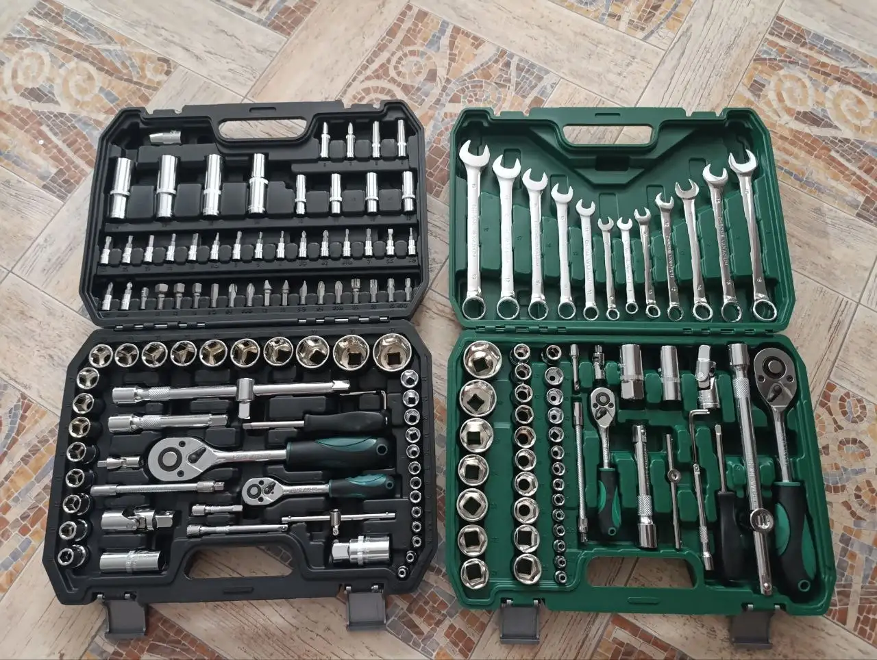 Продажа двух новых кейсов с инструментами - Инструменты (Барахолка) в Хабаровск