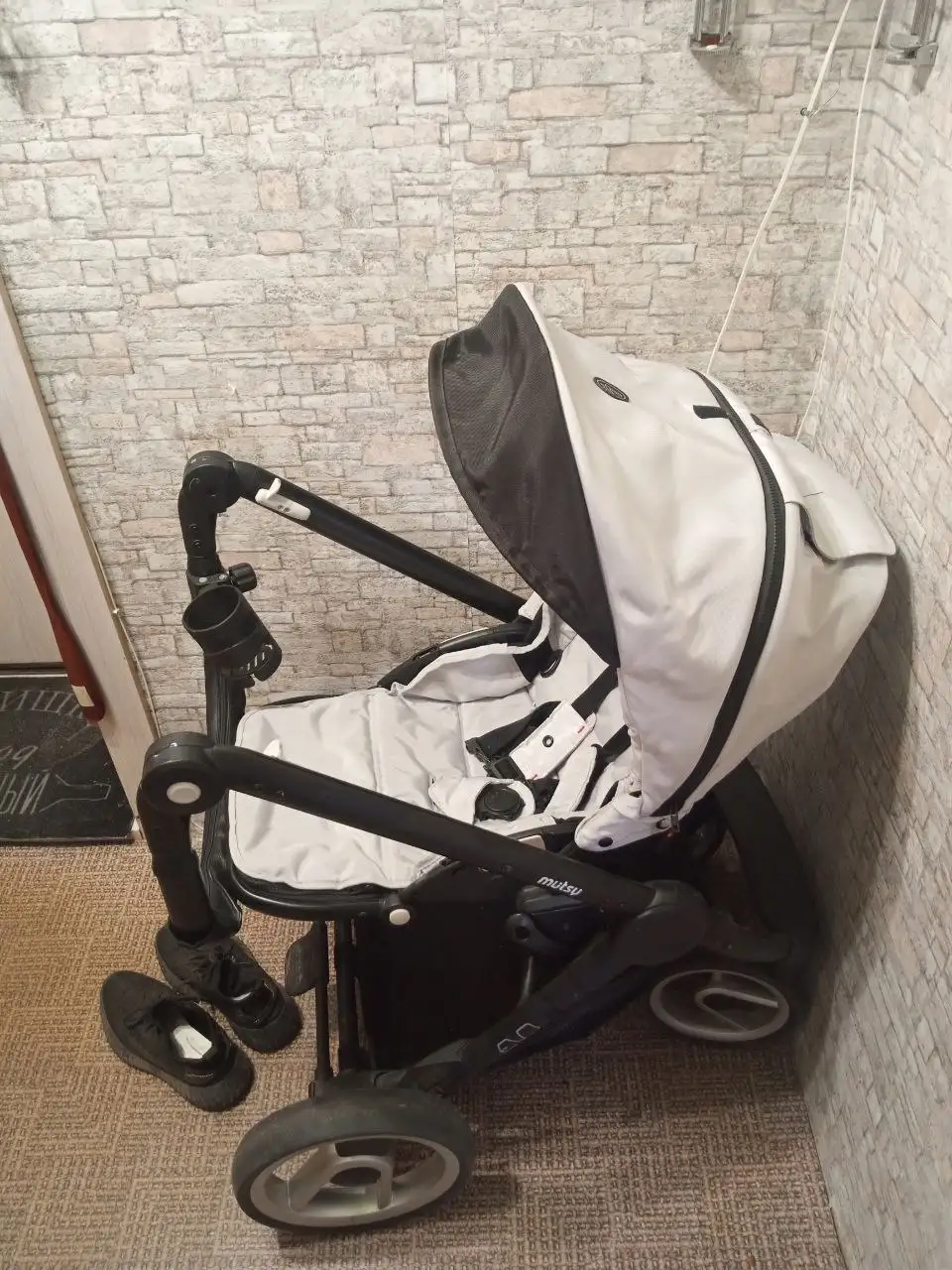 Продажа детских товаров: коляска, ванночка, шезлонг, кенгуру - Детские товары (Товары для детей) в Хабаровск