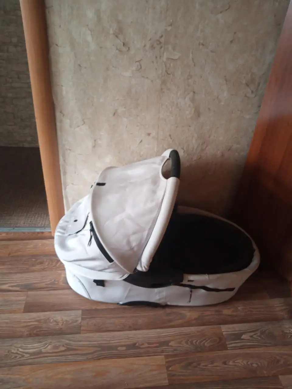 Продажа детских товаров: коляска, ванночка, шезлонг, кенгуру - Детские товары (Товары для детей) в Хабаровск