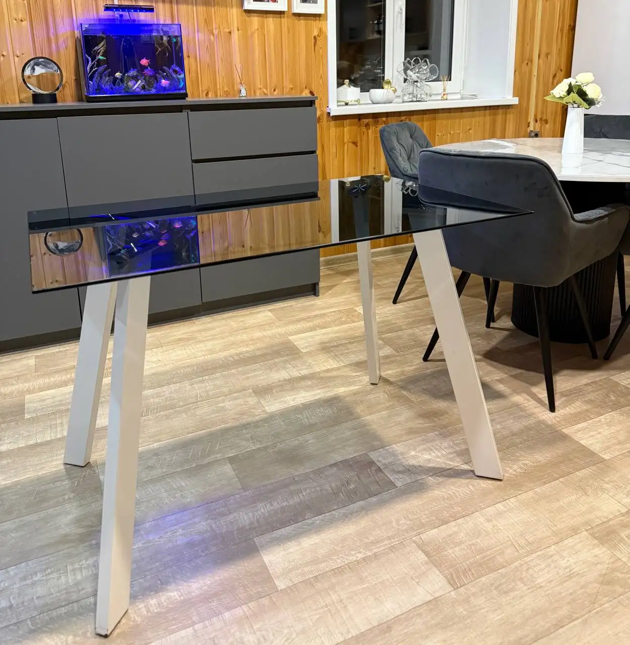 Стеклянный обеденный стол - Мебель (Для дома и дачи) в Хабаровск